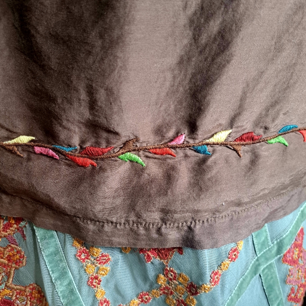 AzelHazel Embroidered Top - Picture 7 of 8